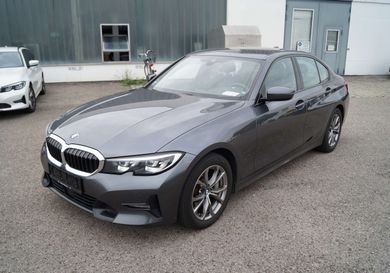 BMW 330, 2021