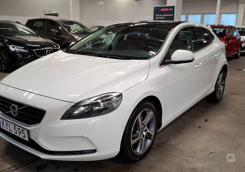 Volvo V40, 2016