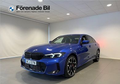 BMW 330, 2025