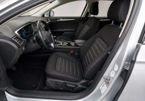 Ford Mondeo, 2021 3