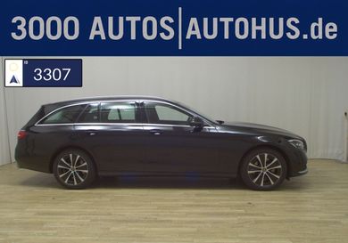 Mercedes-Benz E 300, 2022