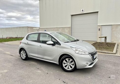 Peugeot 208, 2012