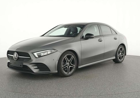 Mercedes-Benz A 200, 2022