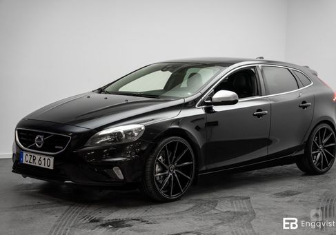 Volvo V40, 2015