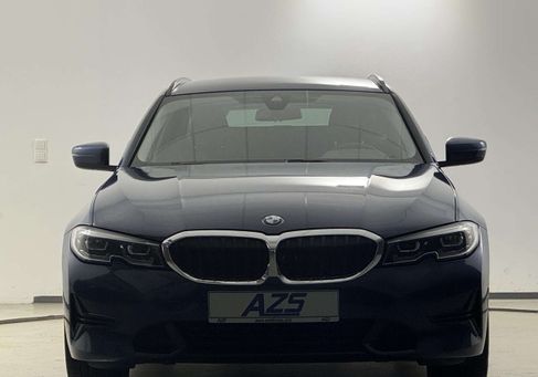 BMW 318, 2022