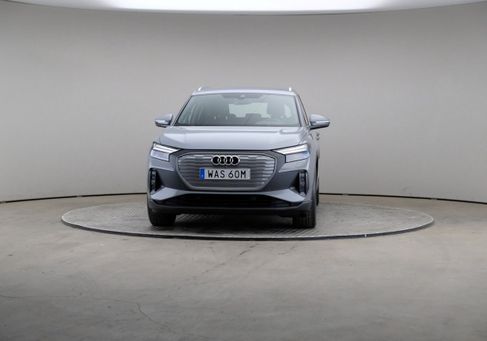 Audi Q4, 2023 3