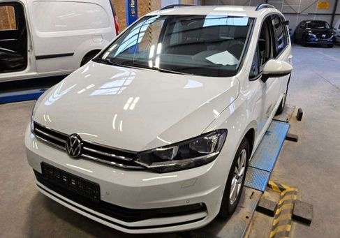 Volkswagen Touran, 2024 2