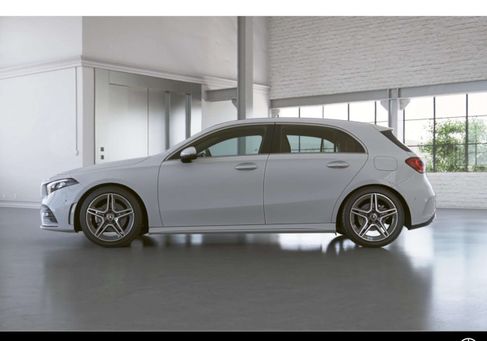 Mercedes-Benz A 200, 2021