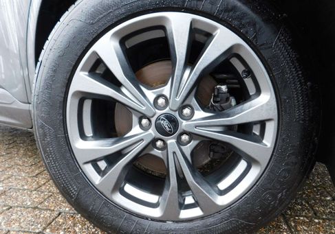 Ford Kuga, 2022