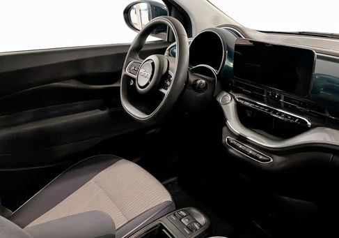 Fiat 500C, 2022 3