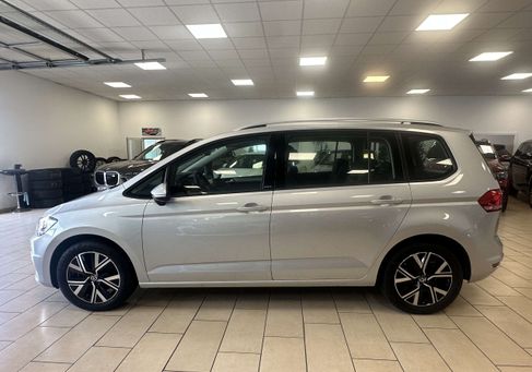 Volkswagen Touran, 2024 2