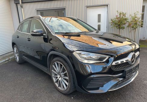 Mercedes-Benz GLA 220, 2021