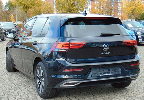 Volkswagen Golf, 2023 2