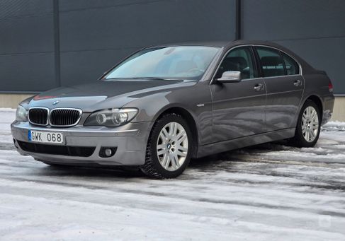 BMW 730, 2008