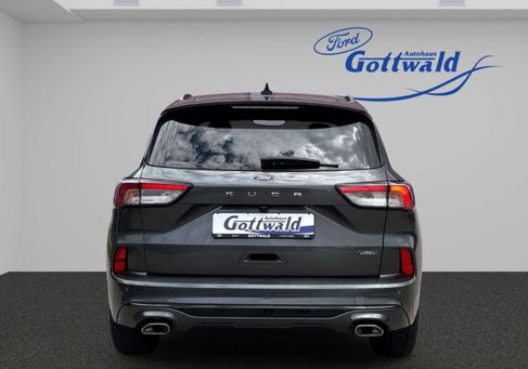 Ford Kuga, 2022