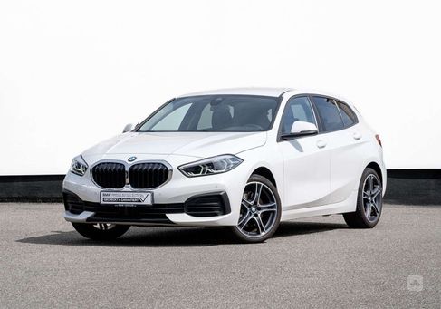 BMW 118, 2021