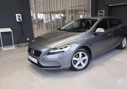 Volvo V40, 2018