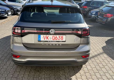 Volkswagen T-Cross, 2019