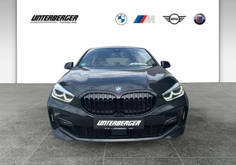 BMW 118, 2023