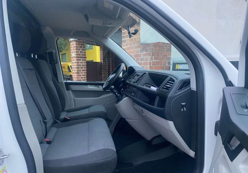 Volkswagen T6 Transporter, 2018