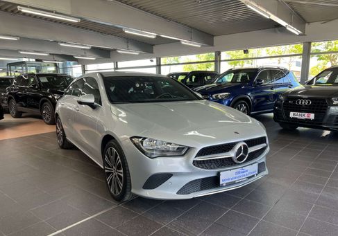 Mercedes-Benz CLA 200, 2021