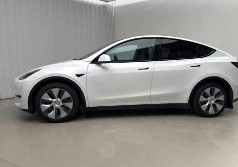 Tesla Model Y, 2022 2