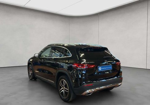 Mercedes-Benz GLA 250, 2021