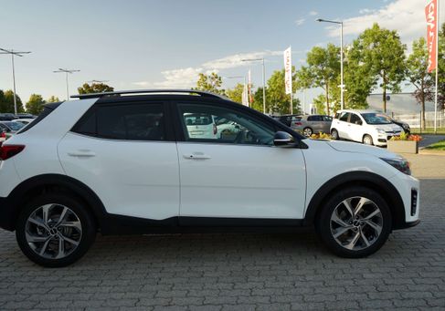 Kia Stonic, 2022 3