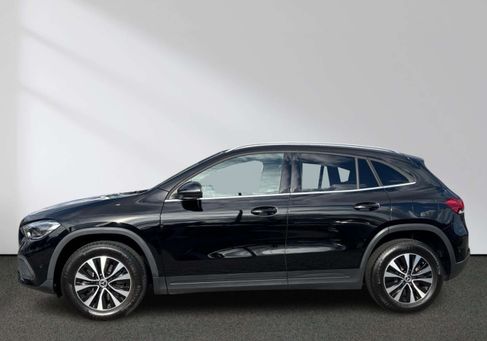 Mercedes-Benz GLA 250, 2022