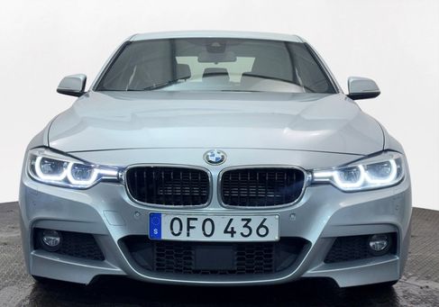 BMW 330, 2017