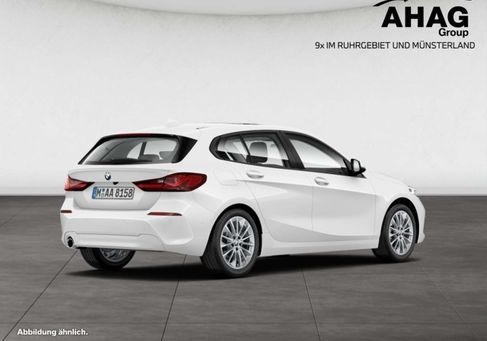 BMW 118, 2021