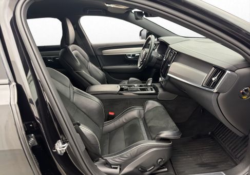 Volvo V90, 2021