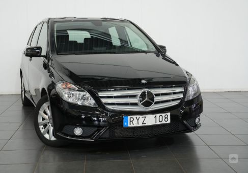 Mercedes-Benz B 180, 2013