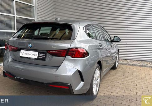 BMW 120, 2025