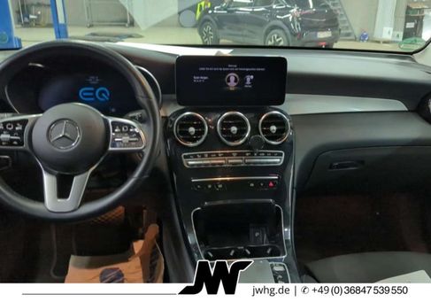 Mercedes-Benz GLC 300, 2021