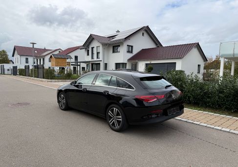 Mercedes-Benz CLA 200, 2022