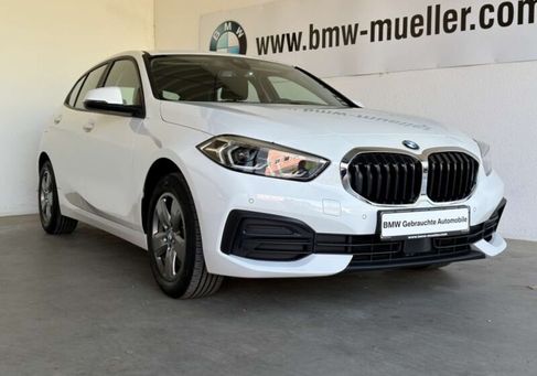 BMW 118, 2022