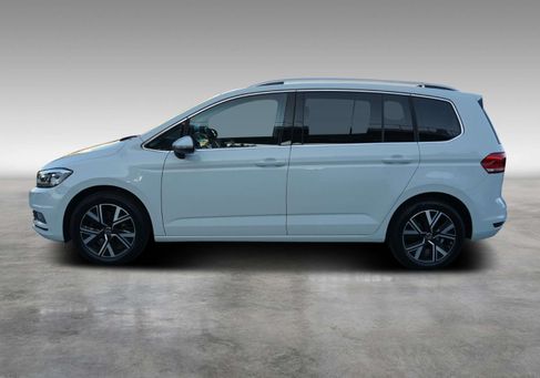 Volkswagen Touran, 2022 3