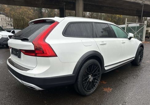 Volvo V90 Cross Country, 2020
