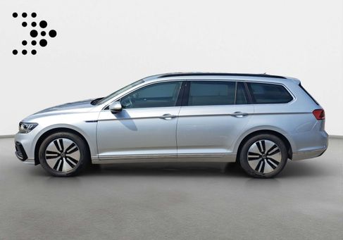 Volkswagen Passat Variant, 2022 3