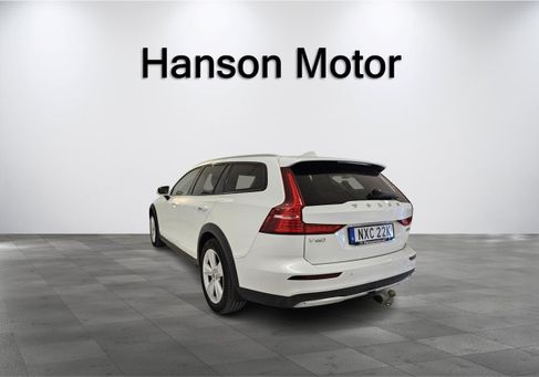 Volvo V60 Cross Country, 2023