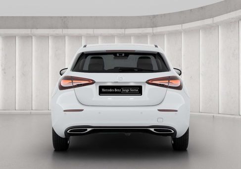 Mercedes-Benz A 180, 2025