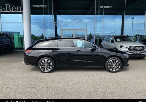 Mercedes-Benz CLA 250, 2022