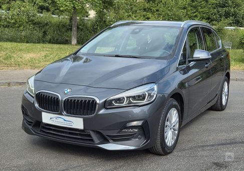 BMW 218, 2020