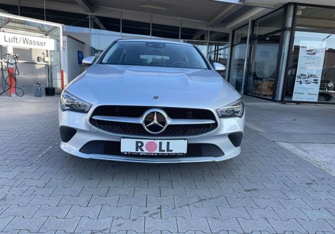 Mercedes-Benz CLA 200, 2022
