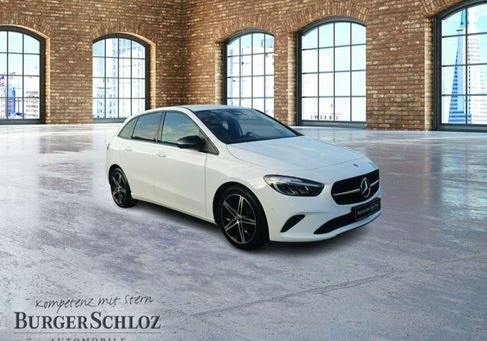 Mercedes-Benz B 180, 2023