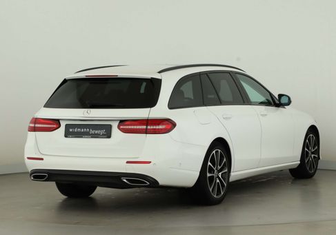 Mercedes-Benz E 220, 2023 2