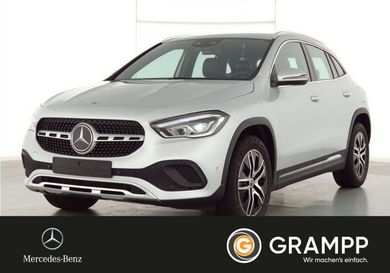 Mercedes-Benz GLA 180, 2022