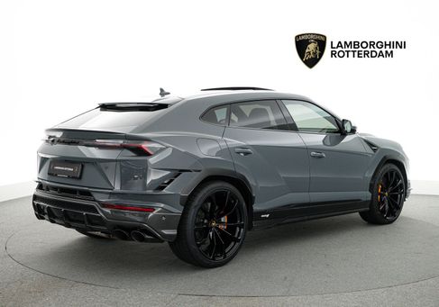 Lamborghini Urus, 2023 3
