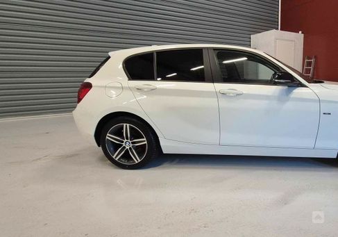 BMW 118, 2013